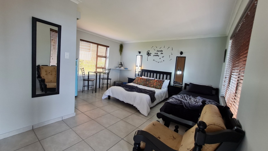 10 Bedroom Property for Sale in Dana Bay Western Cape